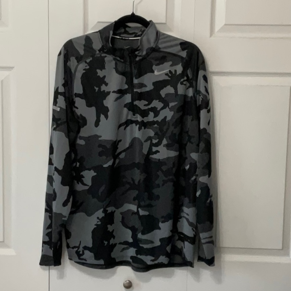 Nike Men’s Dri-Fit Running Quarter Zip Lightweight Pullover, XL, Black/Gray Camo